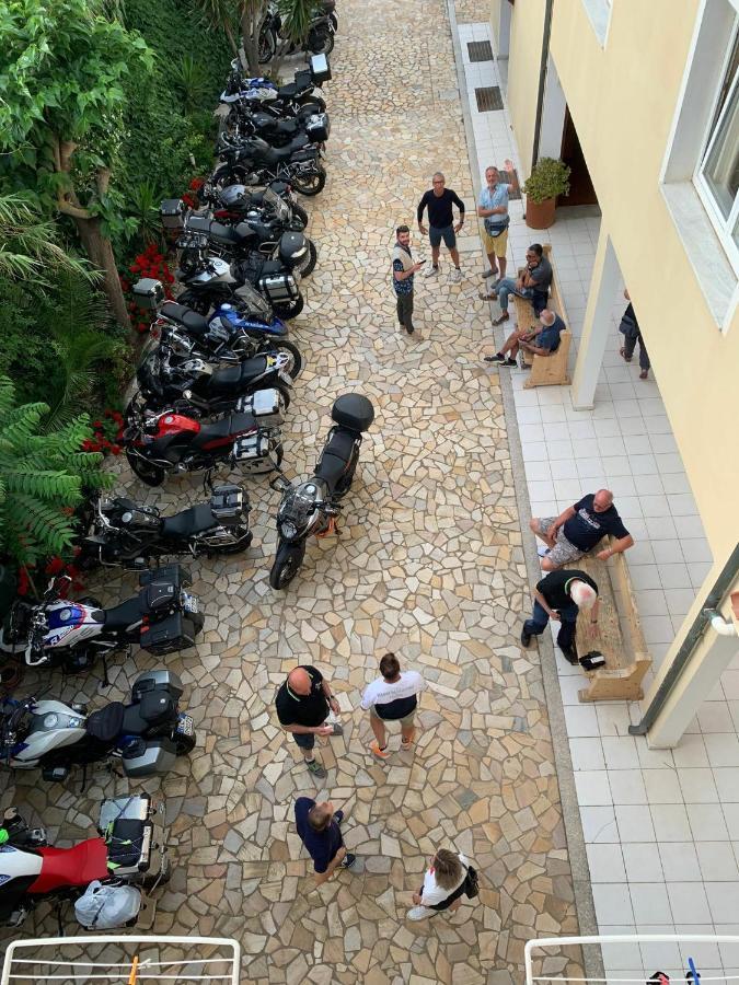 Meta Hotel Santa Teresa Gallura Kültér fotó